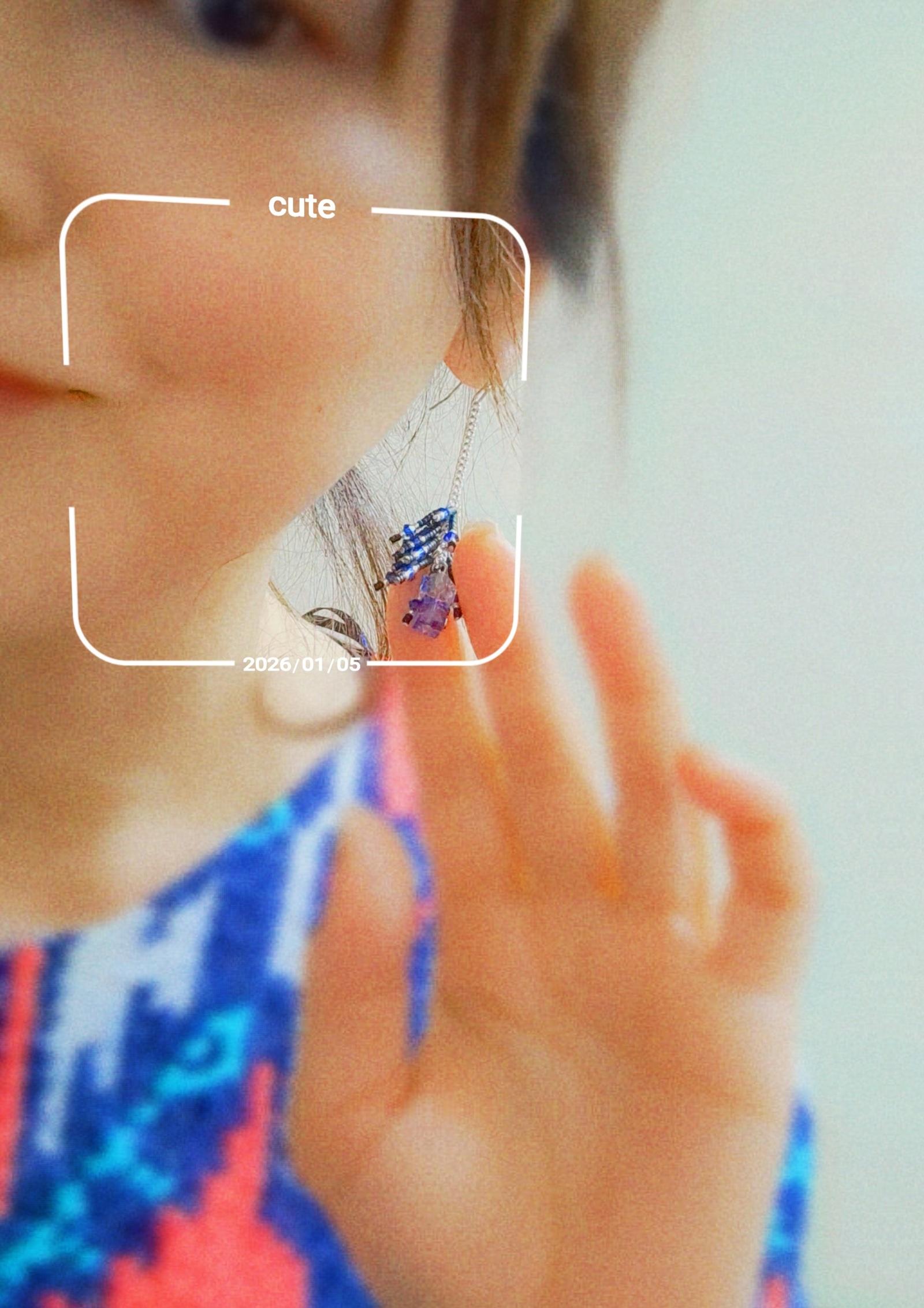 ゆらゆら揺れる優雅な輝き。style格上げします。ビーズロングフリンジピアス(ブラック×パープル) | 10枚目