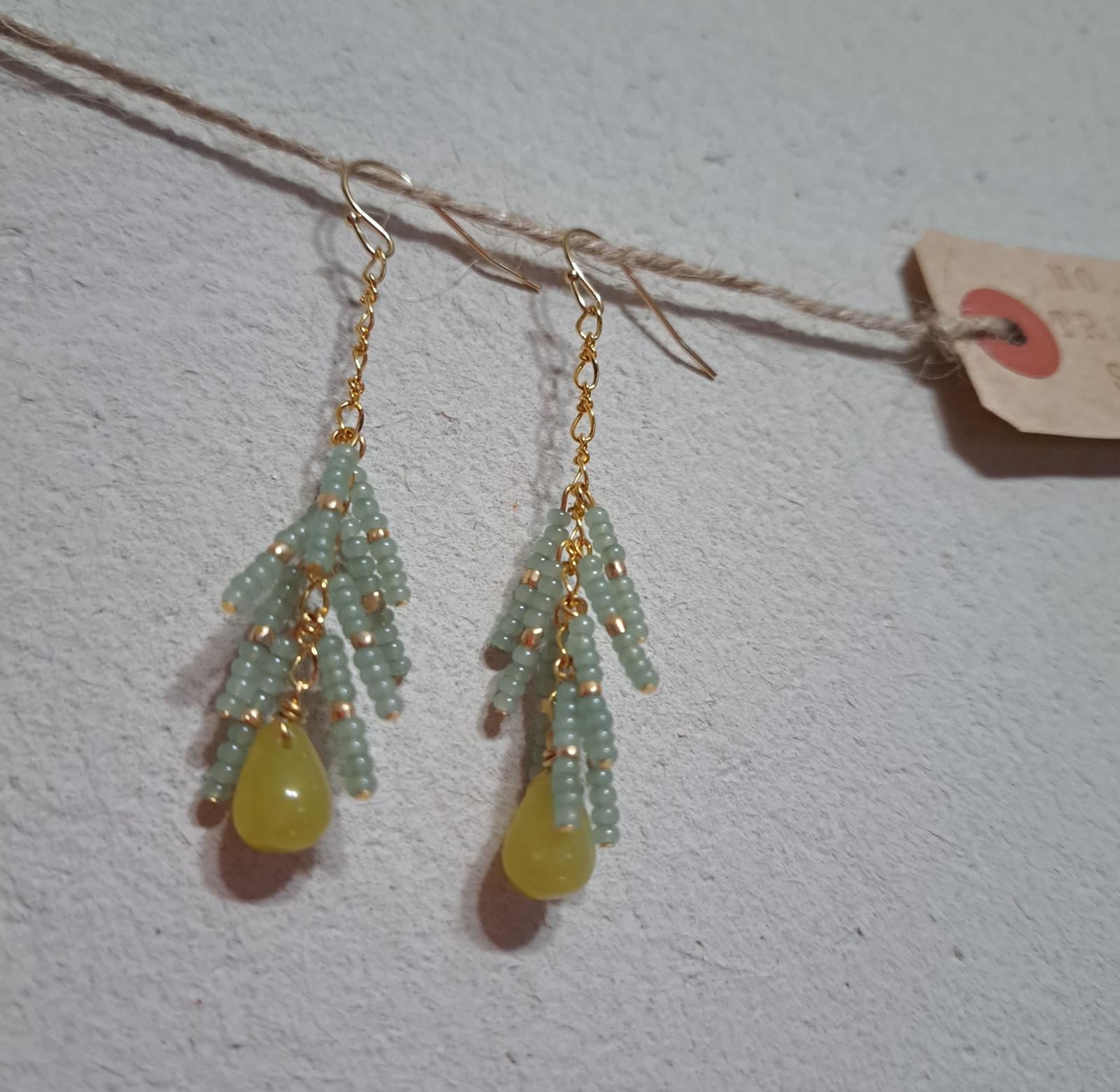 ゆらゆら揺れる優雅な輝き。style格上げします。ビーズロングフリンジピアス(グリーン) | 3枚目