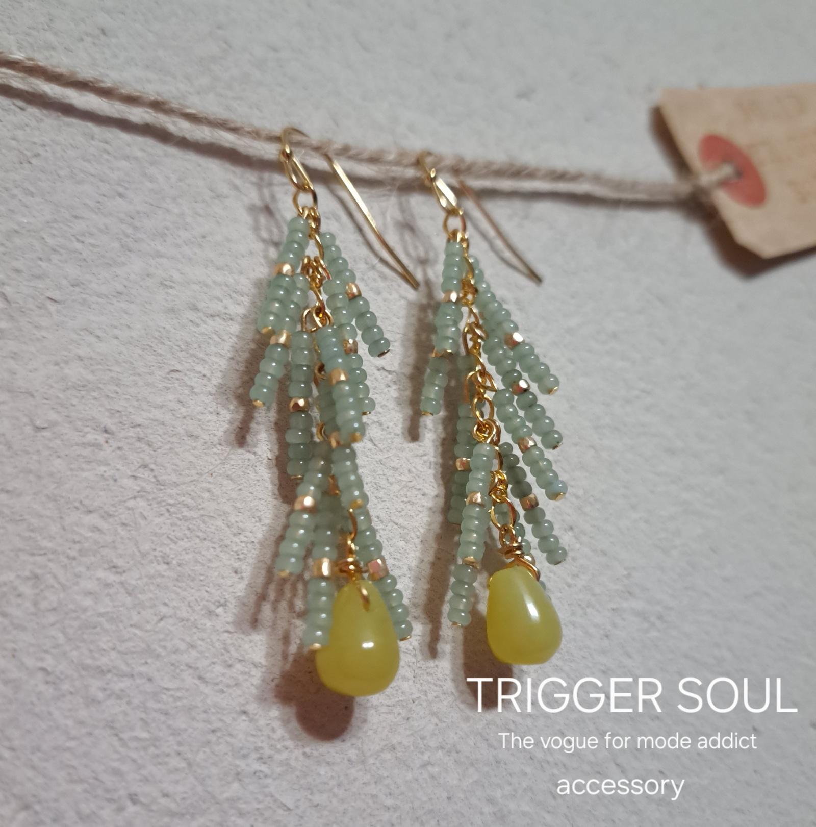 ゆらゆら揺れる優雅な輝き。style格上げします。ビーズロングフリンジピアス(グリーン) | 3枚目