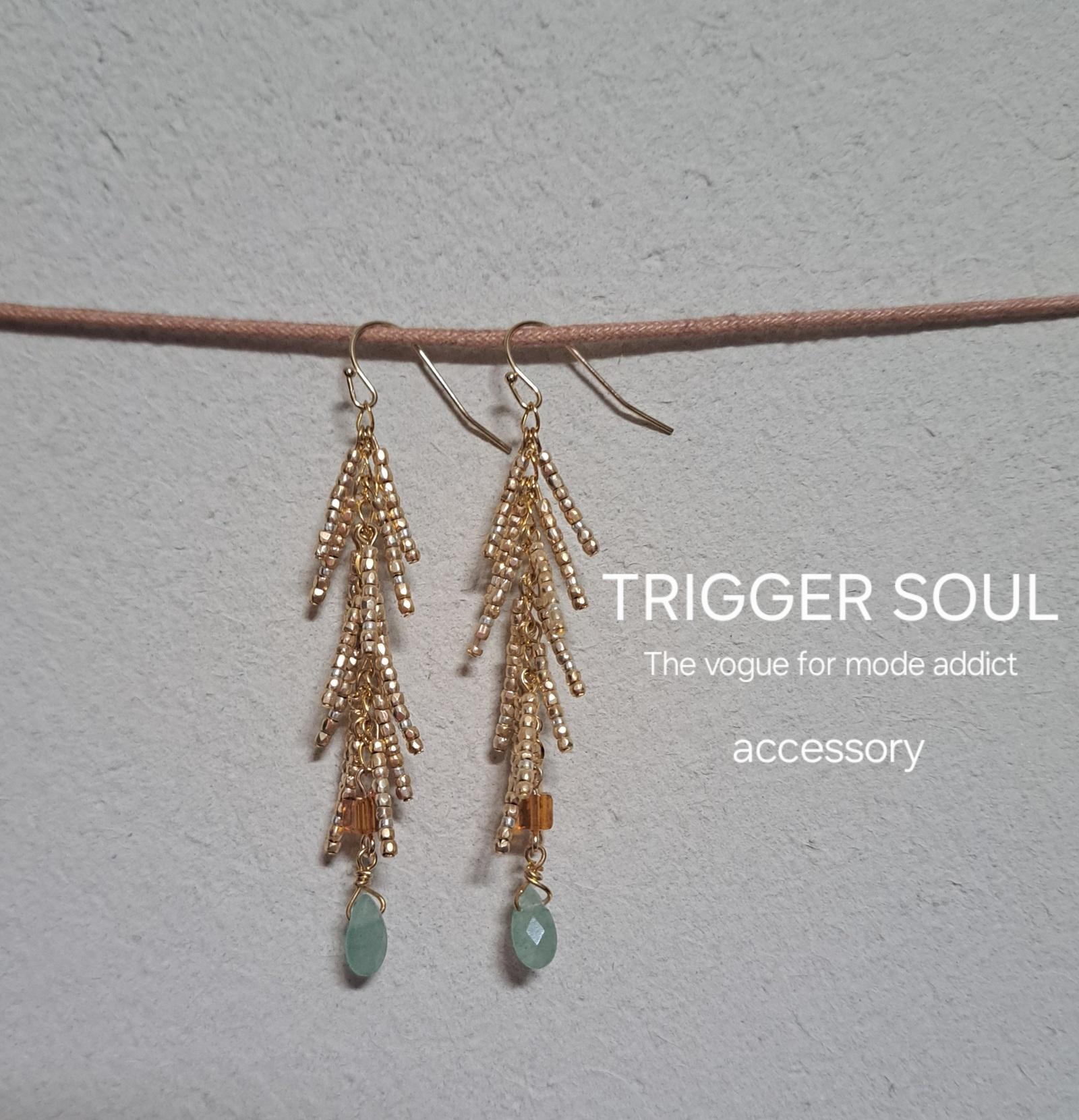 ゆらゆら揺れる優雅な輝き。style格上げします。ビーズロングフリンジピアス(ゴールド)