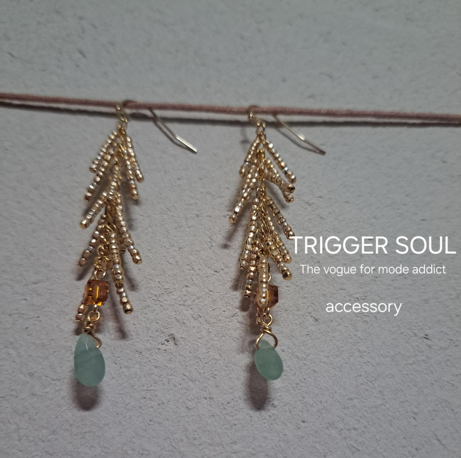 ゆらゆら揺れる優雅な輝き。style格上げします。ビーズロングフリンジピアス(ゴールド) | 7枚目