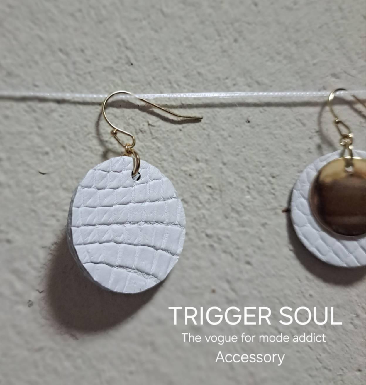 ホワイトという贅沢。COOLなメタル×クロコダイル25㍉（ゴールド） | 15枚目