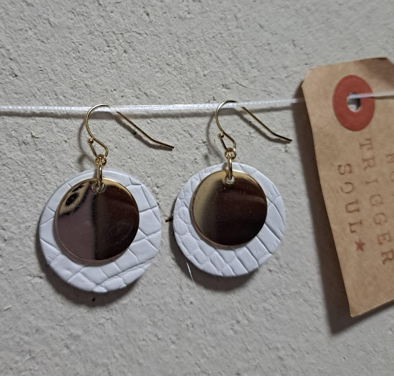 ホワイトという贅沢。COOLなメタル×クロコダイル25㍉（ゴールド） | 8枚目