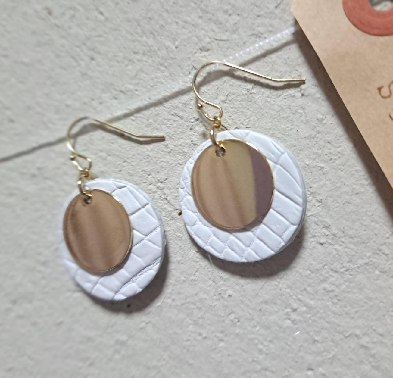 ホワイトという贅沢。COOLなメタル×クロコダイル25㍉（ゴールド） | 9枚目