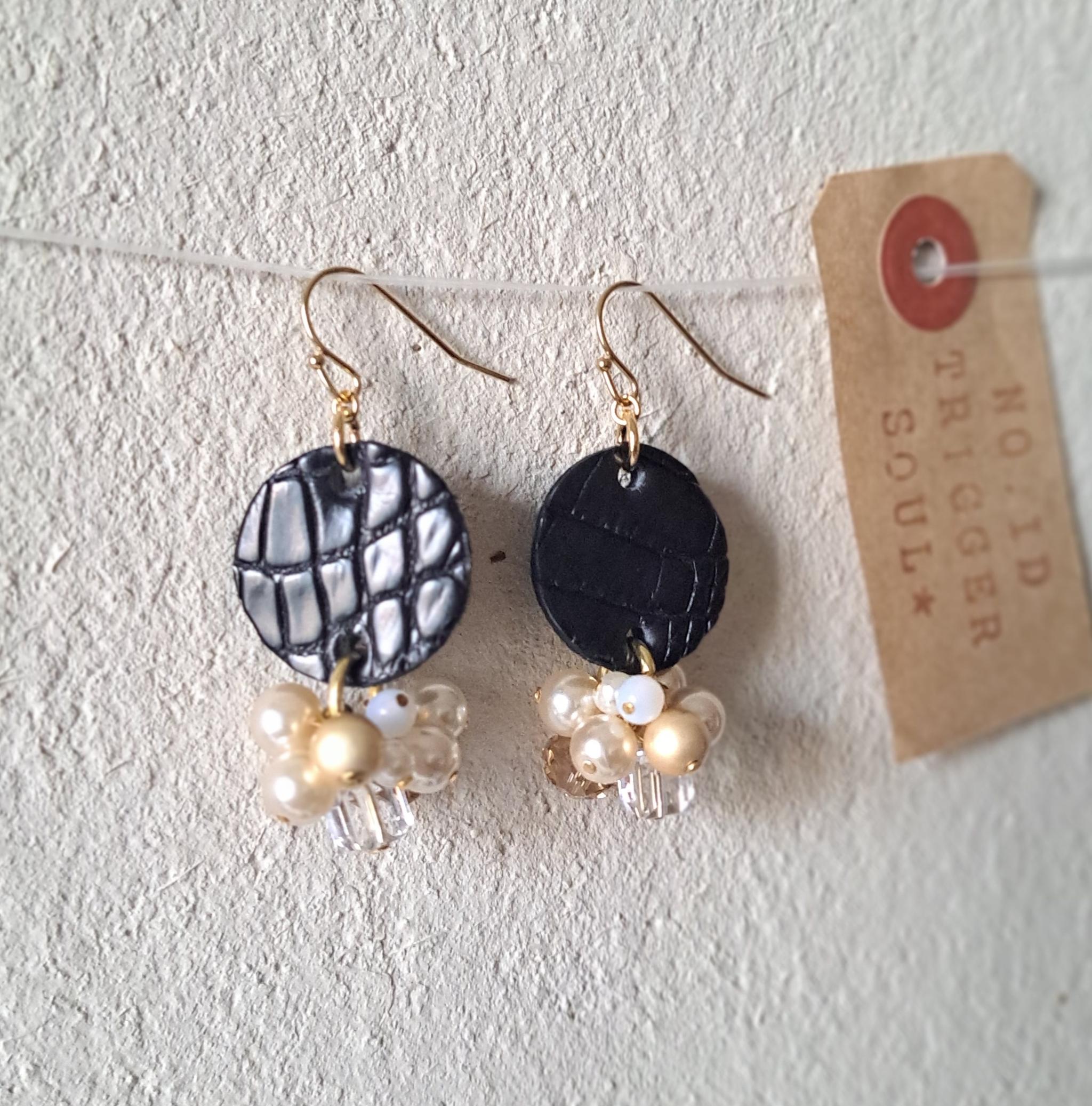 かわいいとかっこいいを欲張る。クロコダイルを使用したサステナブルアクセサリー（BK-25B）