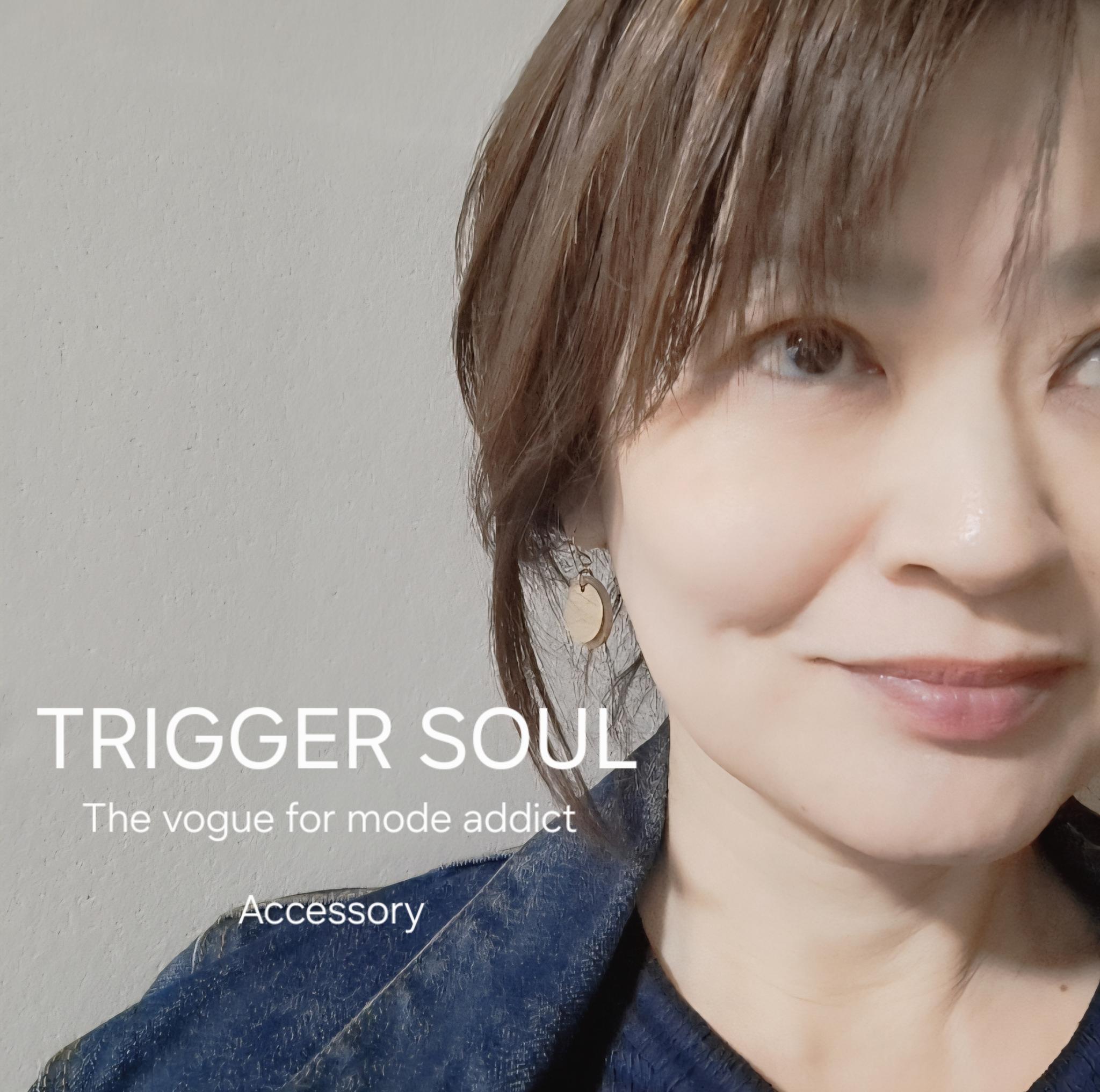 皮革の宝石といわれる本革クロコダイル（20㍉）×ゴールドメタル/ヌードベージュ サステナブルピアス/一度は手にしたい逸品