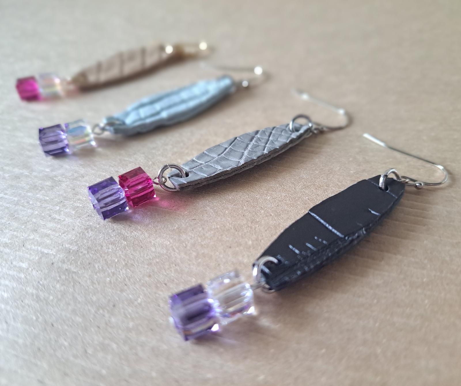 【想像よりはるかに軽い】クロコダイル本革×クリスタル／サステナブルピアス｜廃材レザーアクセサリー | 9枚目