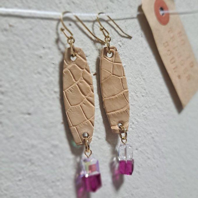 【想像よりはるかに軽い】クロコダイル本革×クリスタル／サステナブルピアス｜廃材レザーアクセサリー