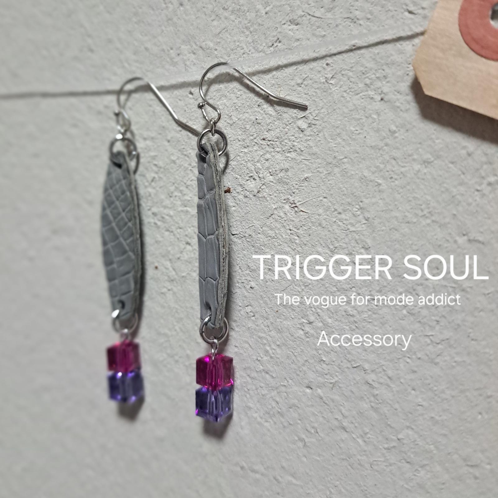 【想像よりはるかに軽い】クロコダイル本革×クリスタル／サステナブルピアス｜廃材レザーアクセサリー | 8枚目