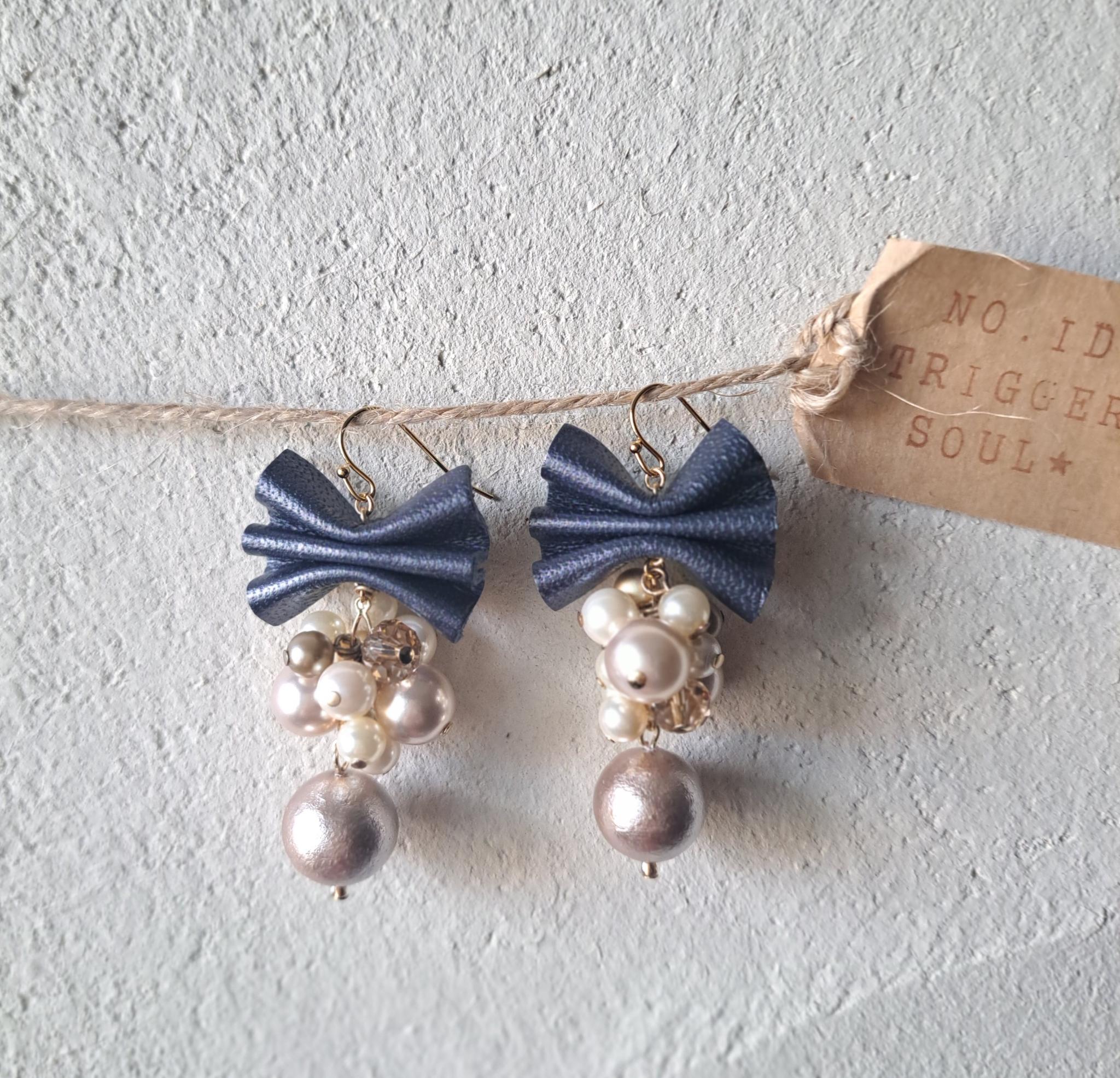 【本革リボン】コットンパールmixネイビーリボン/3秒でドレスアップ。サスティナブルアクセサリー(Ｃ24B)