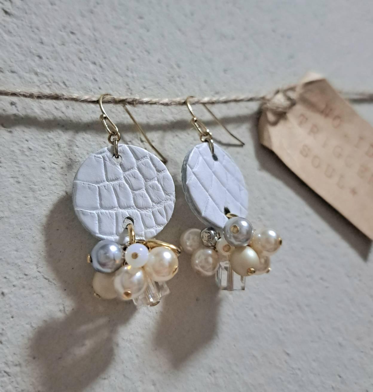 本革【ホワイトという贅沢】かわいいとかっこいいを欲張る。クロコダイルを使用したサステナブルアクセサリー（W-25F） | 5枚目