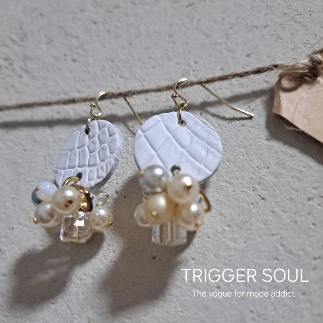 本革【ホワイトという贅沢】かわいいとかっこいいを欲張る。クロコダイルを使用したサステナブルアクセサリー（W-25F） | 11枚目