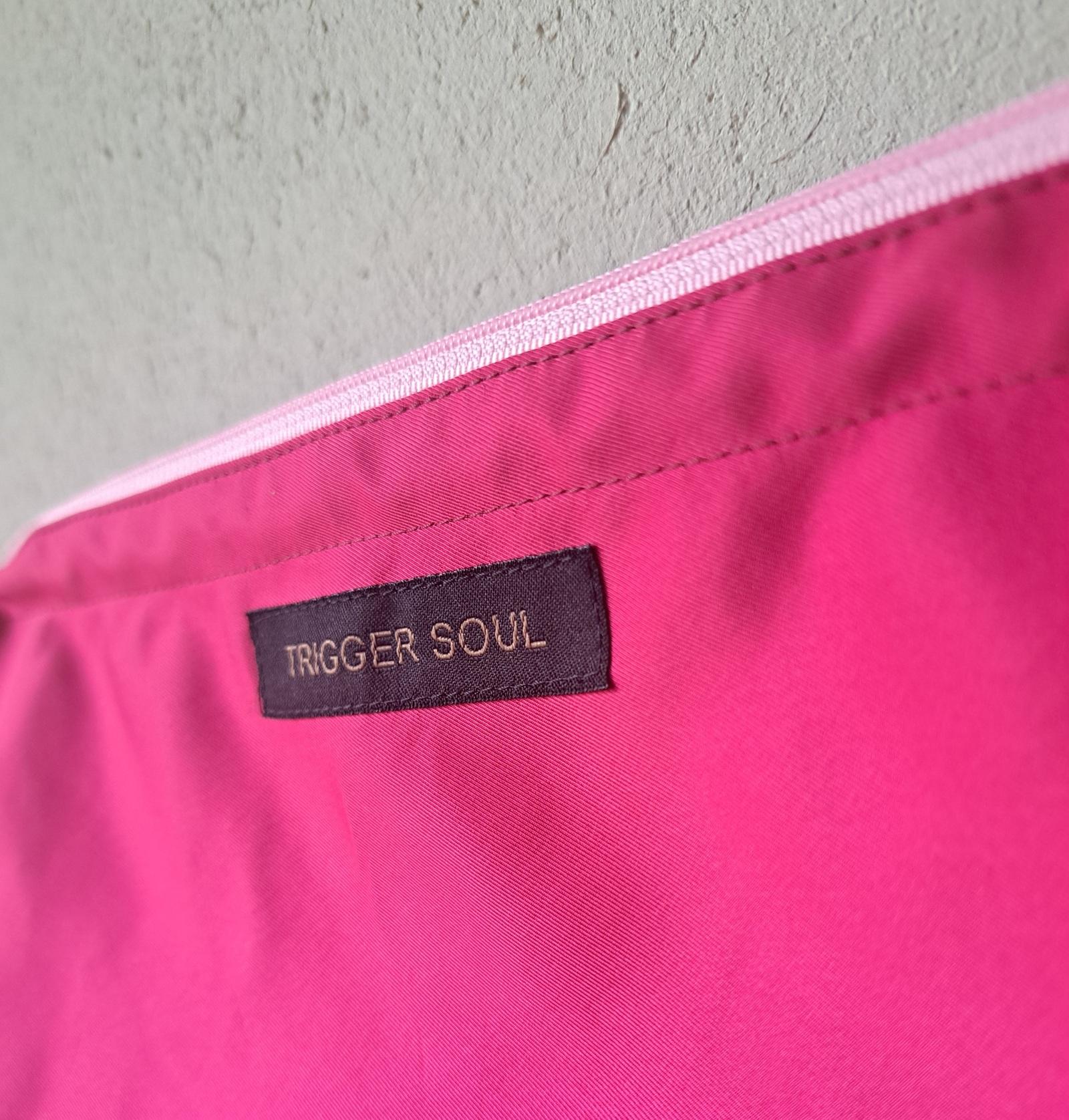 見せたくなる。コロコロナイロンワイヤーポーチ /ピンク/L | 3枚目