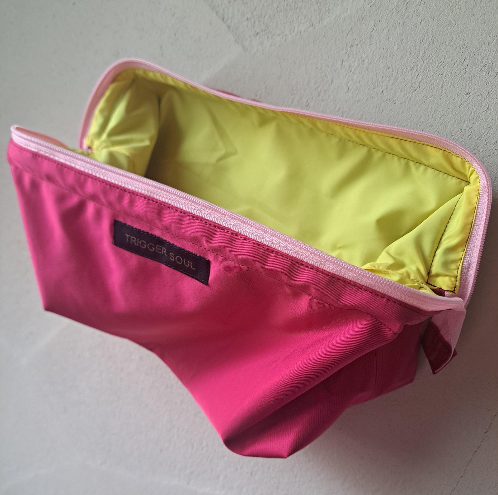 見せたくなる。コロコロナイロンワイヤーポーチ /ピンク/L | 4枚目