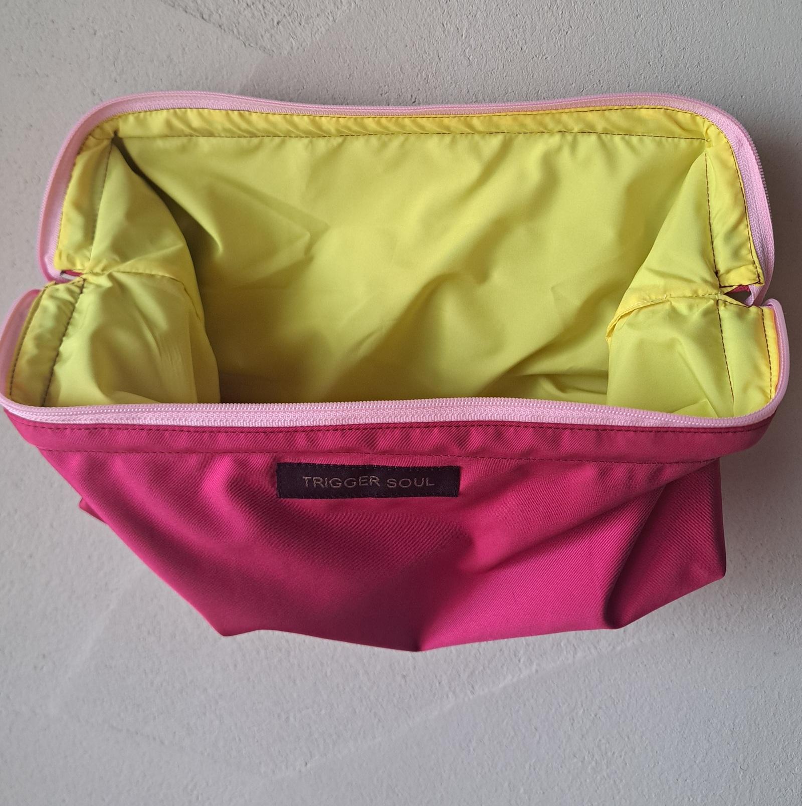 見せたくなる。コロコロナイロンワイヤーポーチ /ピンク/L | 5枚目