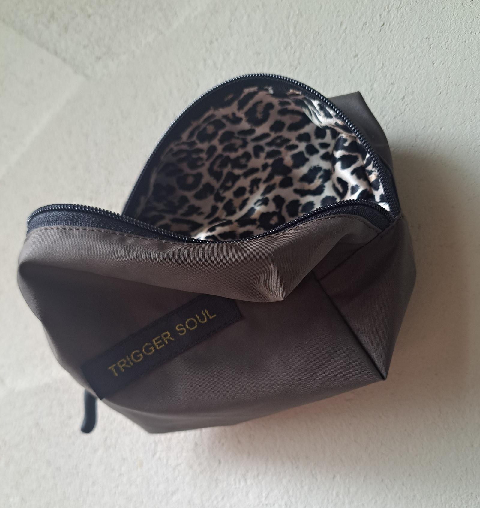 超軽量　コロコロナイロンポーチS　【ブラウン】 | 4枚目