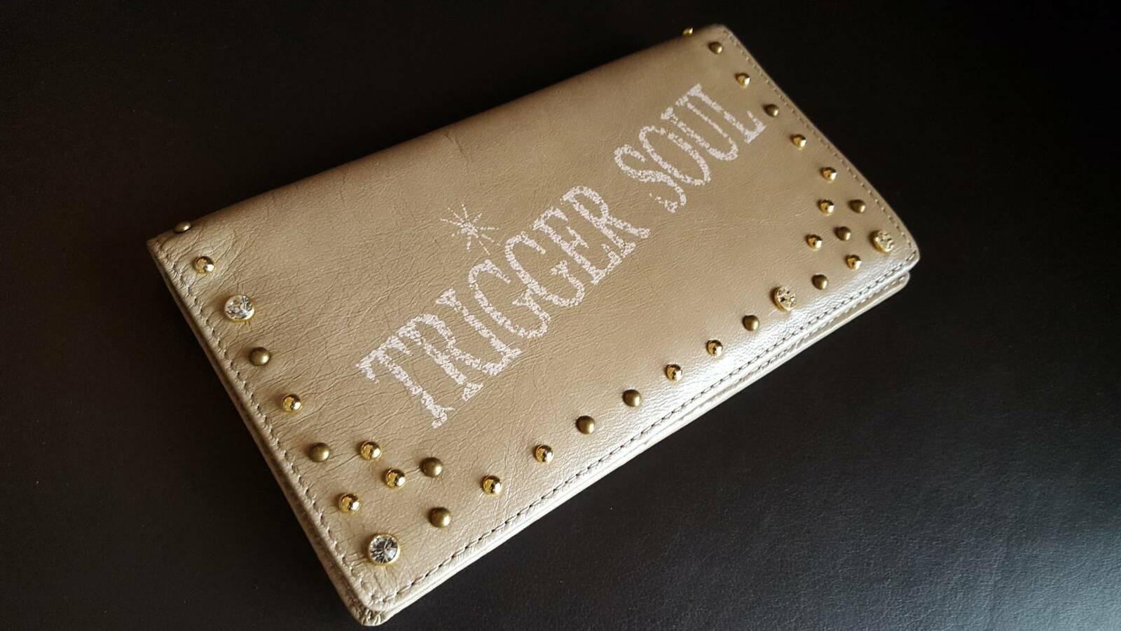 【手に入れた時のときめき】 お財布だって主役級！ スワロフスキー・スタッズを贅沢に散りばめたこだわりウォレット/ベージュ | 5枚目