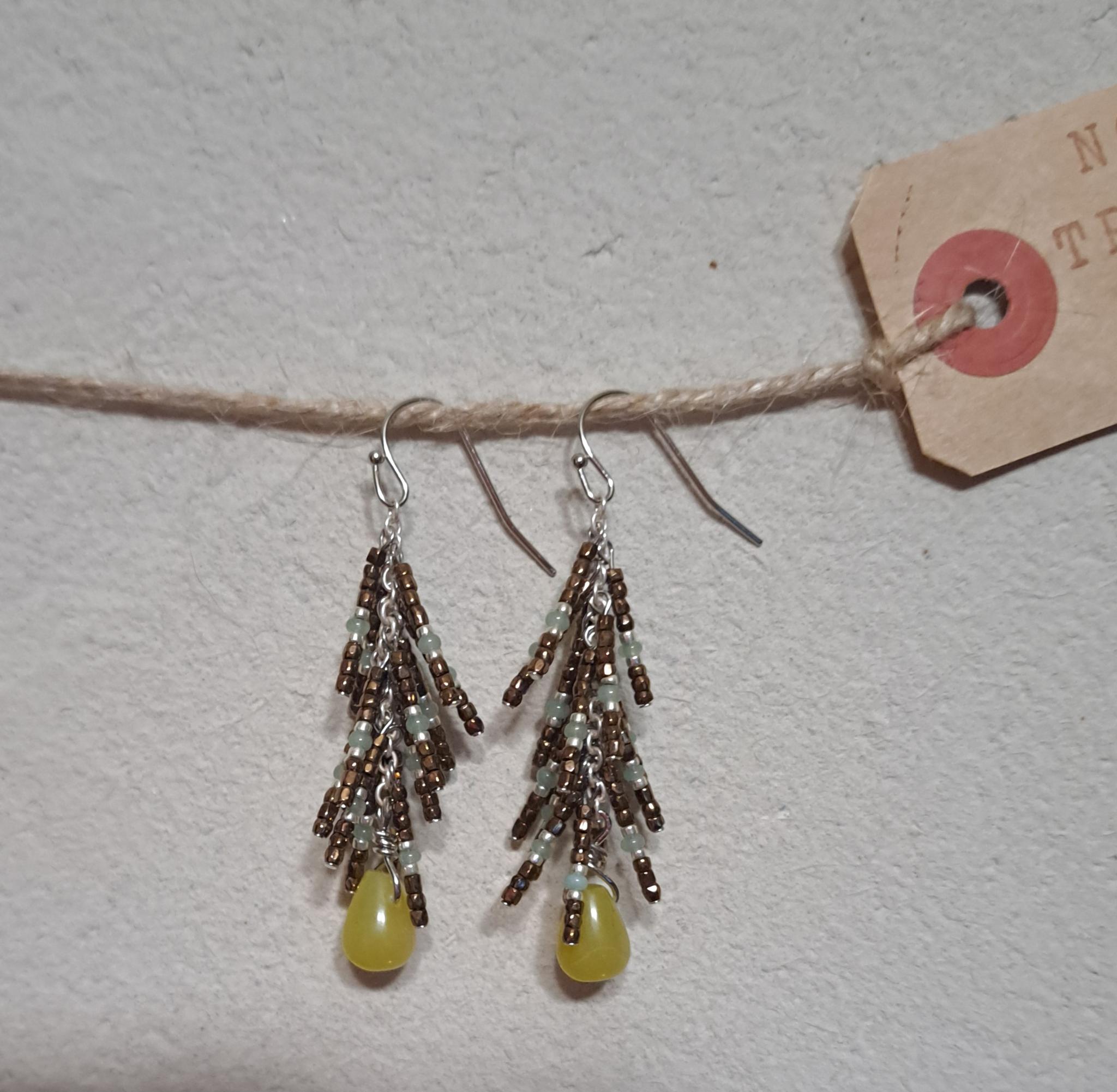 ゆらゆら揺れる優雅な輝きでstyle格上げします
サステナブルACC/ビーズロングフリンジピアス(BR) | 11枚目