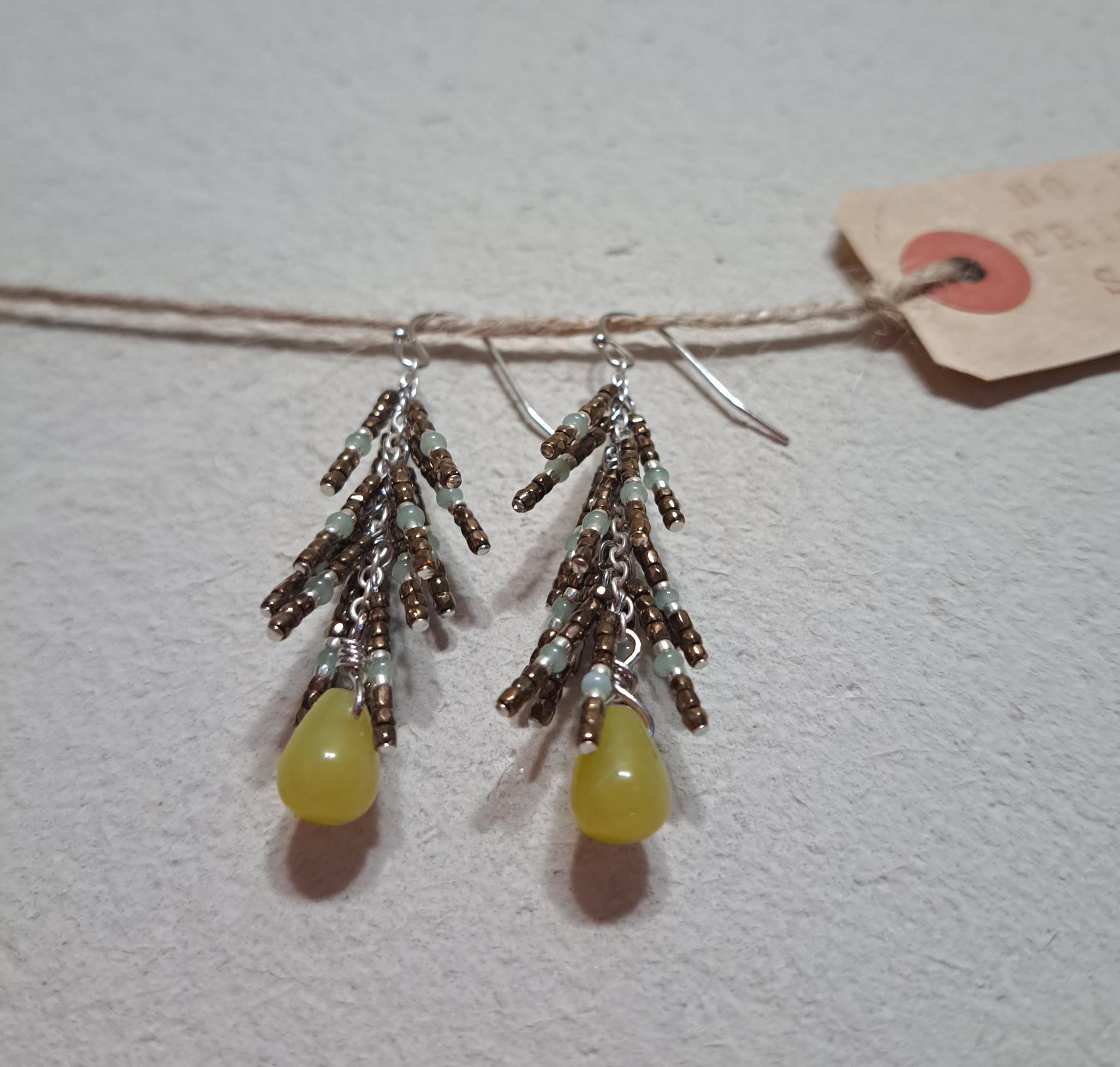 ゆらゆら揺れる優雅な輝きでstyle格上げします
サステナブルACC/ビーズロングフリンジピアス(BR) | 5枚目