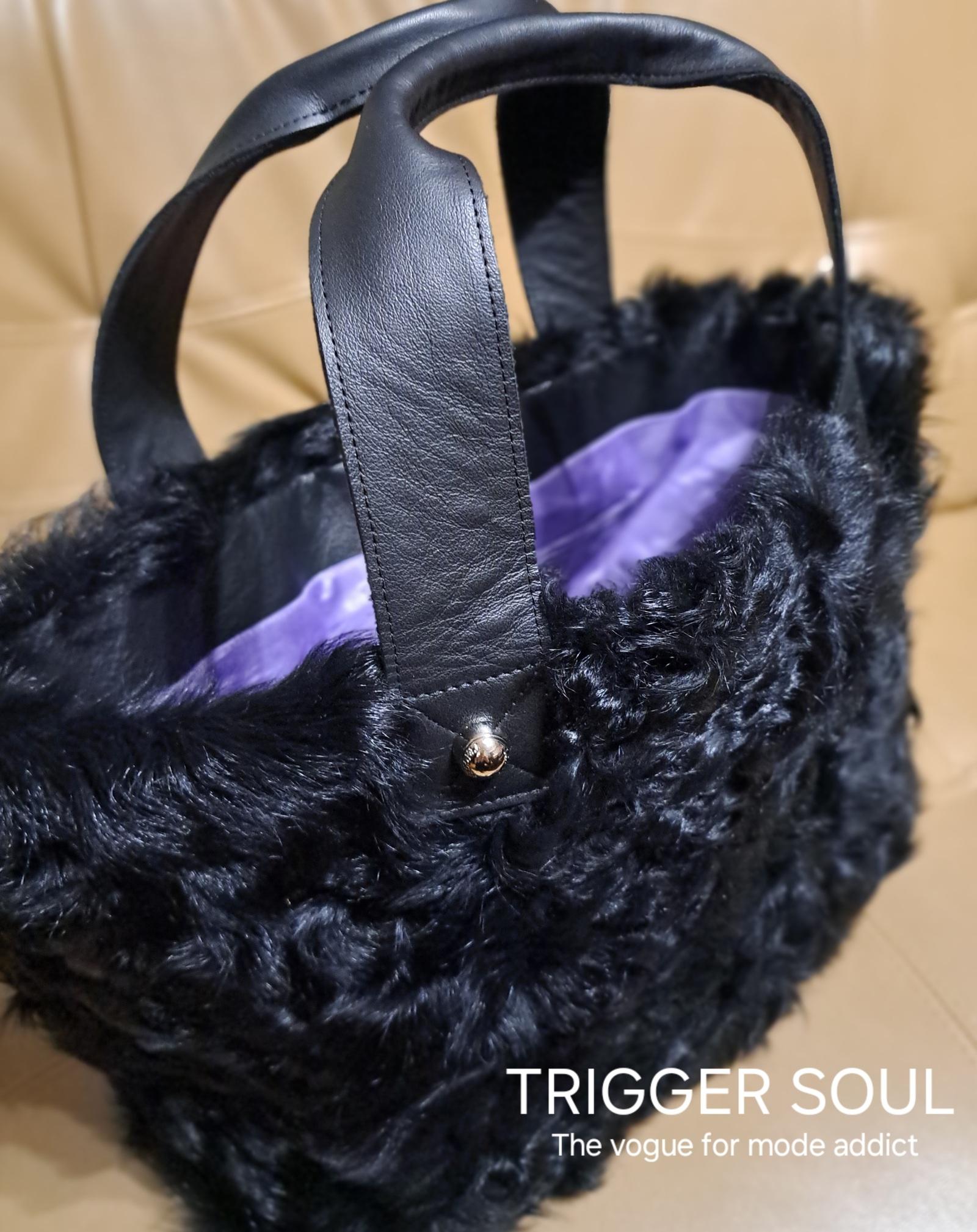 【文句なしに可愛い】限定　TRIGGER SOULファーバッグが登場/ブラック | 2枚目