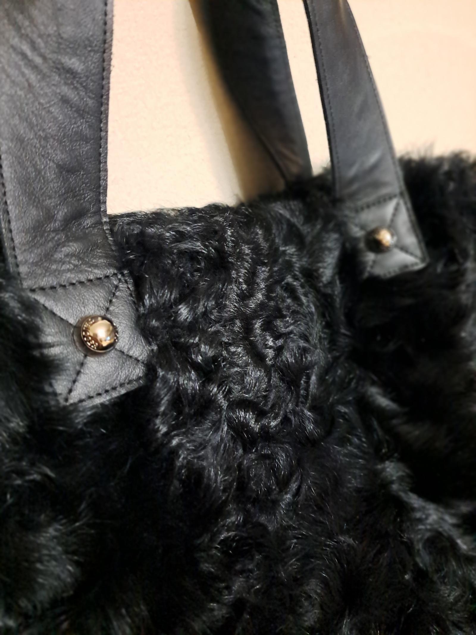 【文句なしに可愛い】限定　TRIGGER SOULファーバッグが登場/ブラック | 3枚目