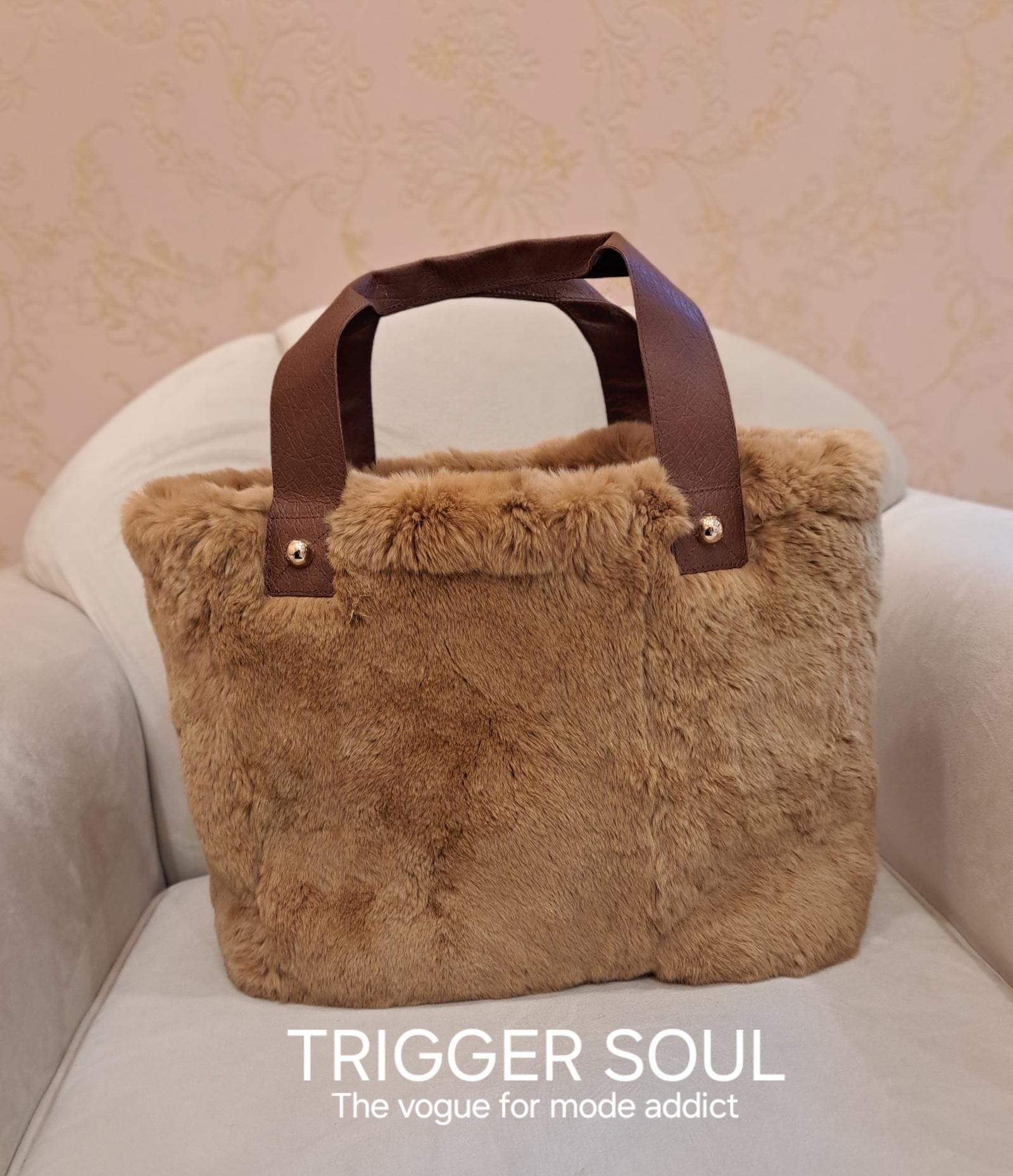 【文句なしに可愛い】限定　TRIGGER SOULファーバッグが登場/キャメル | 2枚目