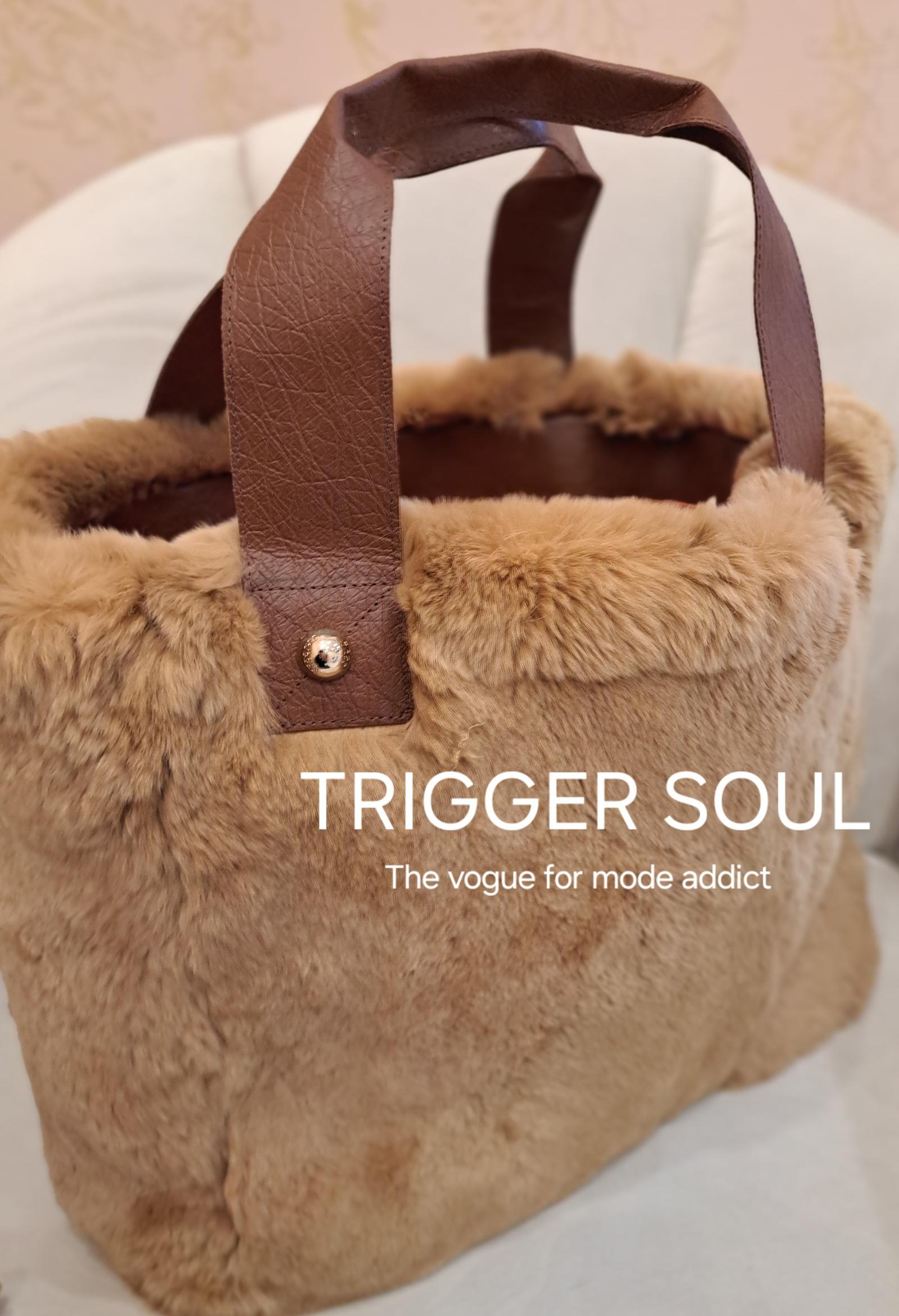 【文句なしに可愛い】限定　TRIGGER SOULファーバッグが登場/キャメル | 5枚目