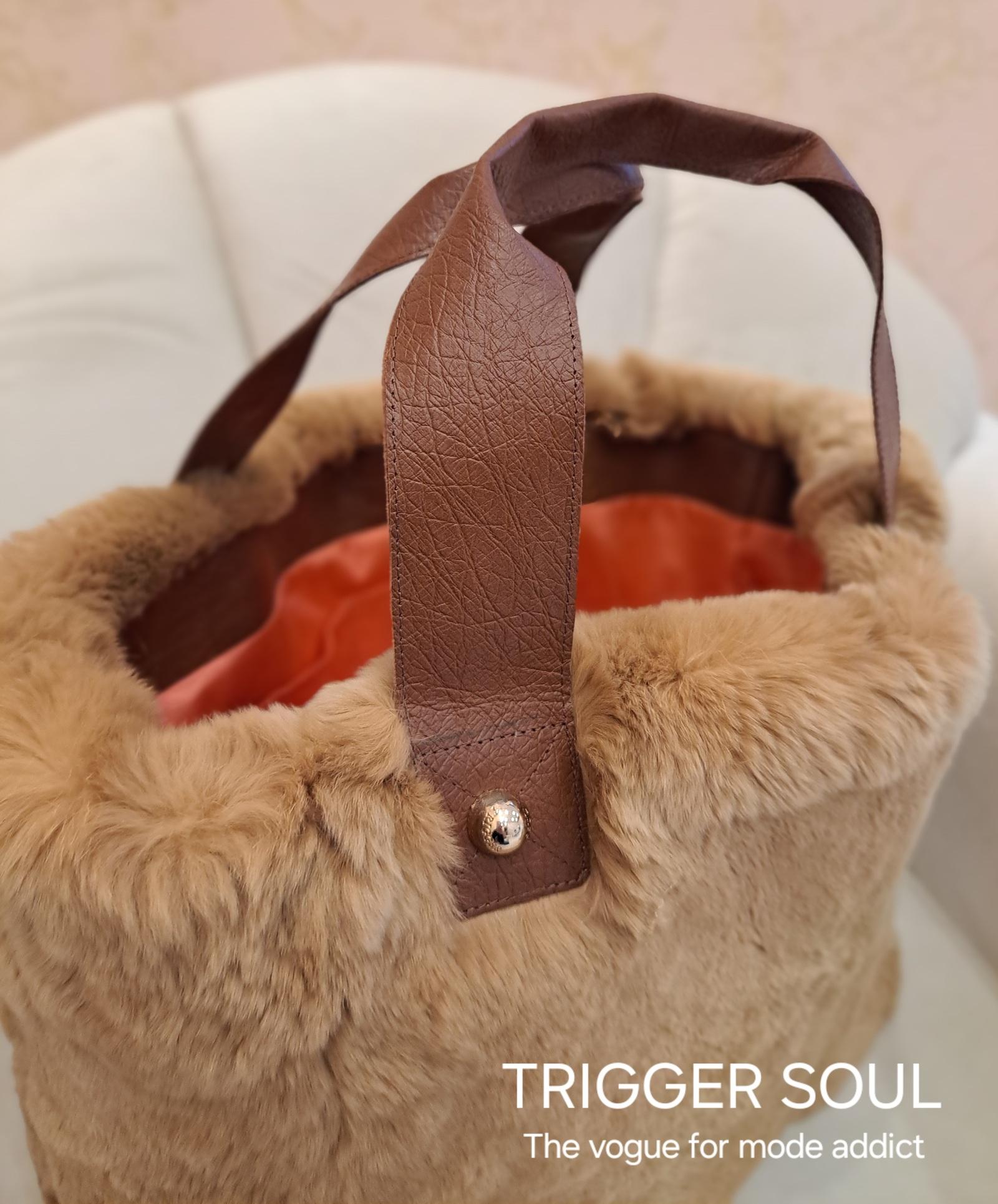 【文句なしに可愛い】限定　TRIGGER SOULファーバッグが登場/キャメル | 6枚目